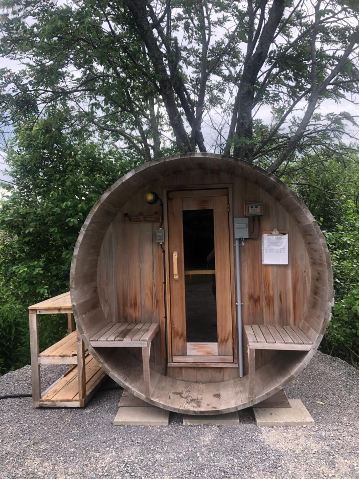 Chalets Les Chanterelles De Forillon L'Anse-au-Griffon Buitenkant foto